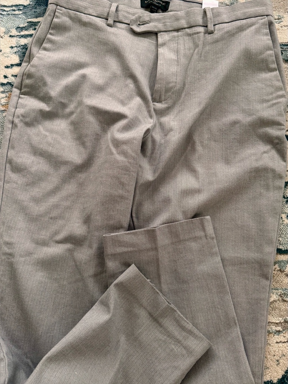 Banana Republic Light Gray Men's Dress Pants - Tailored Look